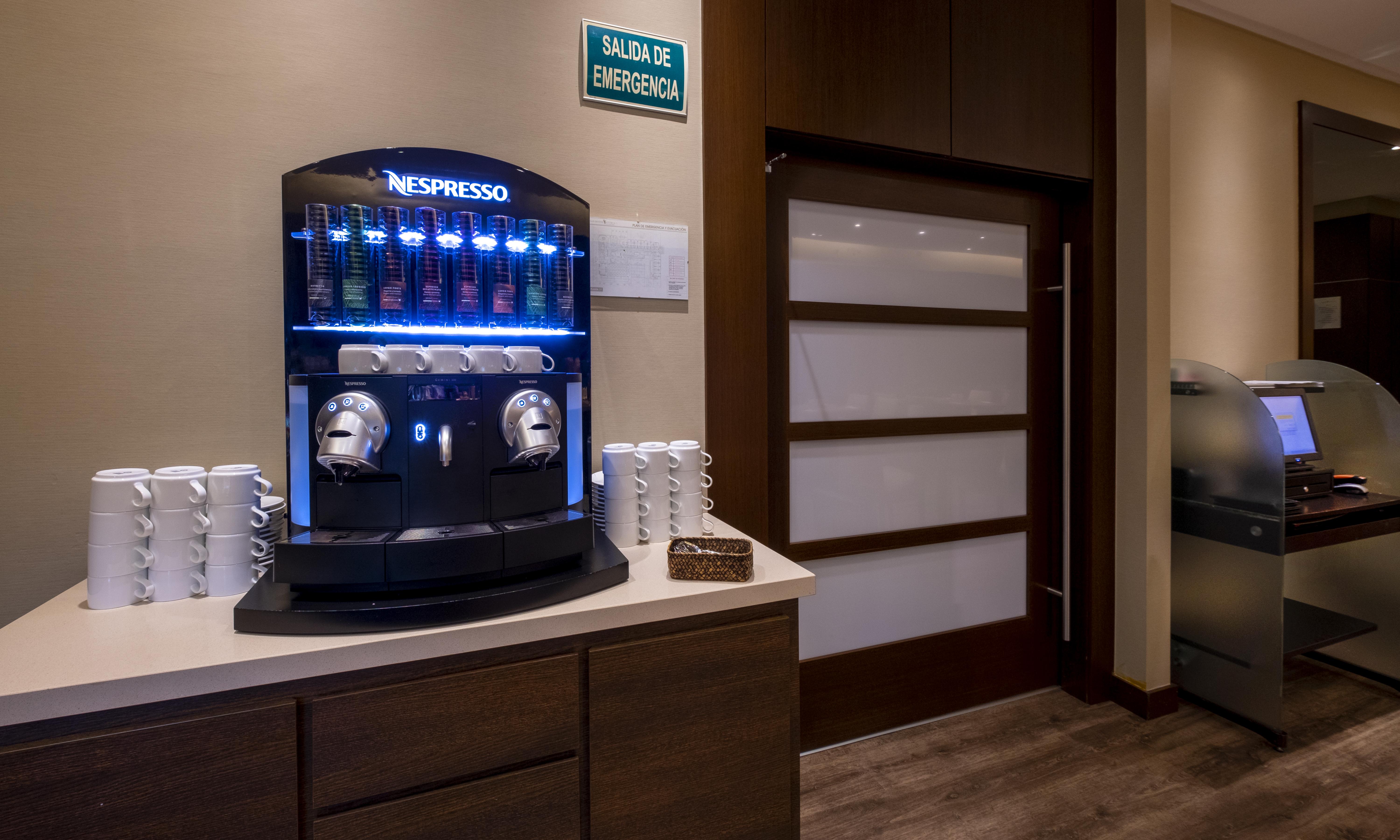Hotel Attica21 Las Rozas Екстериор снимка